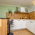 Leon & Rent A Quad Apartment *