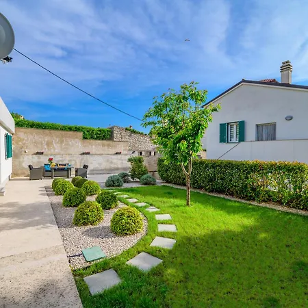 Apartmán Leon & Rent A Quad *