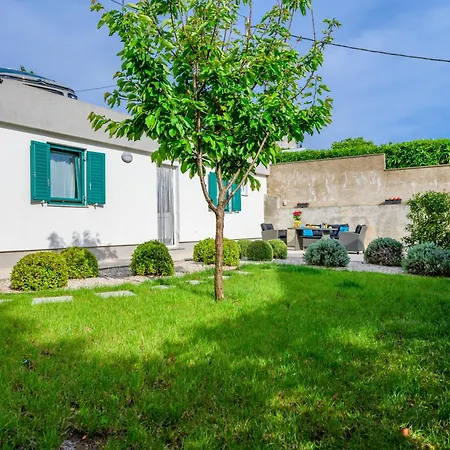 Leon & Rent A Quad Mali Losinj