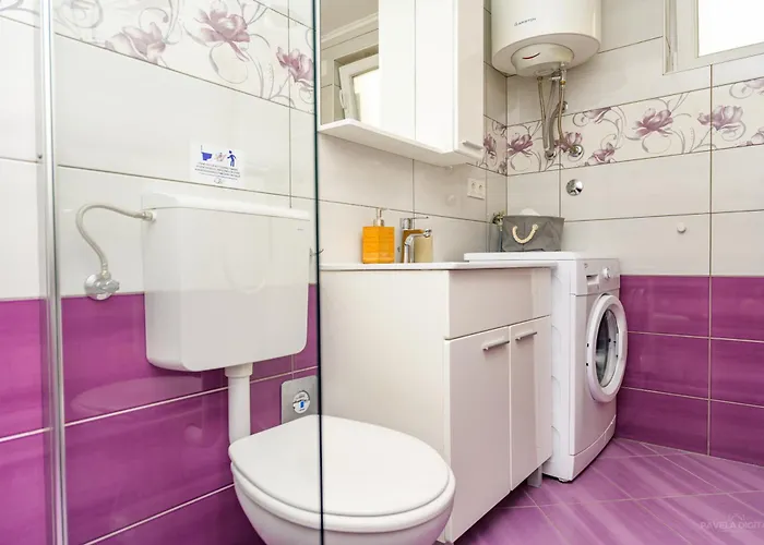 Leon & Rent A Quad Apartment *