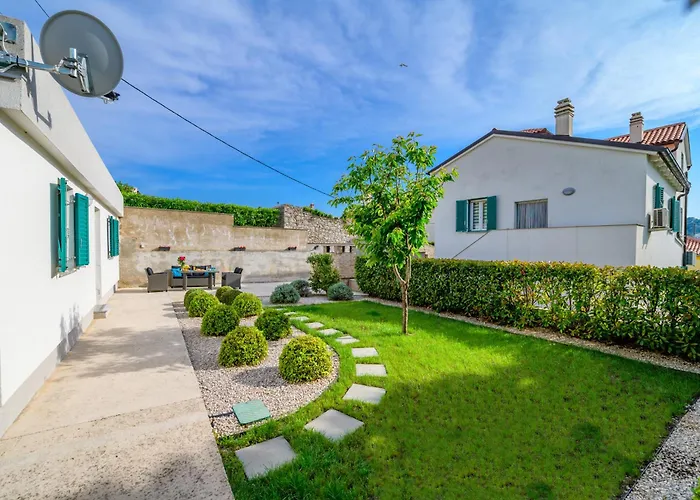 Apartment Leon & Rent A Quad *